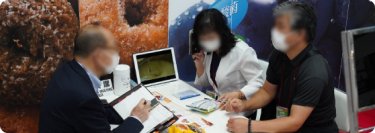 プレミアム食品 EXPOの商談風景